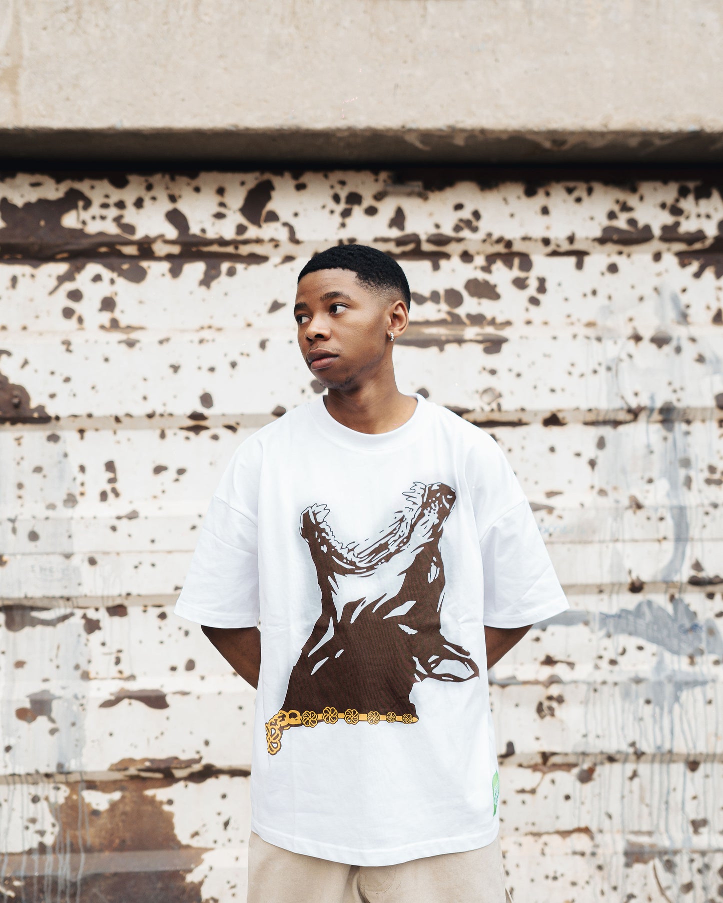 1.FLOWER CLUB DOG CHAIN TEE